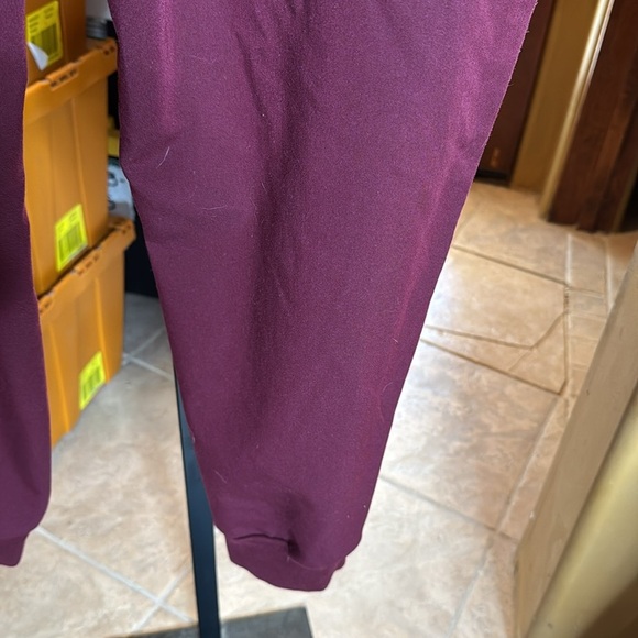 FIGS Burgundy Maternity Jogger Scrub Pants Size XXL - Picture 13 of 16